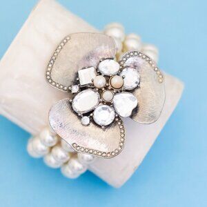 7 inch, Vintage Floral Rhinestones Petals White Faux Pearl Beads Bracelet - N29